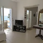 شقة Kampanelli